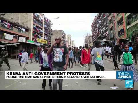 Police clash with anti-government protesters in Kenya