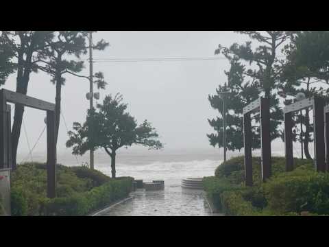 Heavy rainfall and strong wind in Busan as storm Khanun approaches