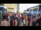 Grèce : des milliers de touristes évacuent l'île de Rhodes en proie aux incendies
