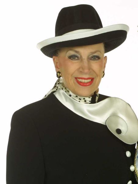 Miss Mort de Geneviève de Fontenay des couronnes et des - Main Image