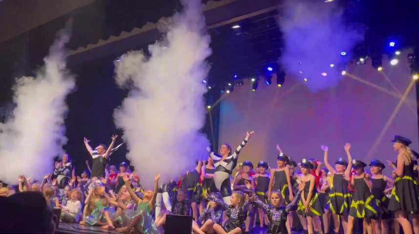 Des danseurs de Danse avec les Stars à Morbecque L'Echo de la Lys