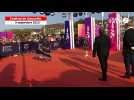 VIDÉO. Carole Bouquet réveille le tapis rouge du Festival du Cinéma américain de Deauville
