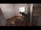 Inondations en Libye: un habitant d'Al Bayda montre sa maison détruite