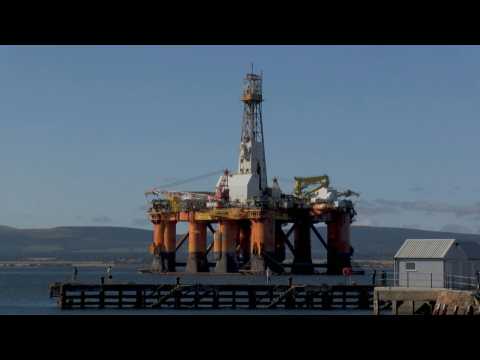 Oil permits and wind crisis threaten UK net zero pledge