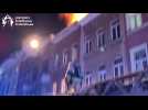 Violent incendie dans un grenier à Schaerbeek : La maison sinistrée est complètement inhabitable (VIDEO)