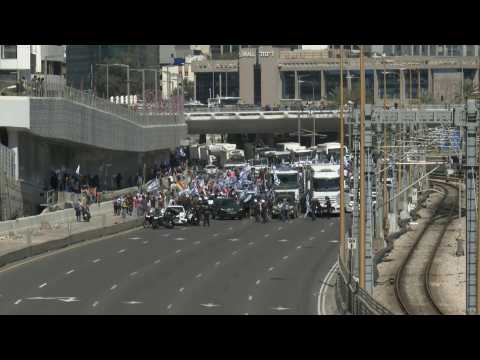 Israelis block major Tel Aviv highway amid judicial reform protests