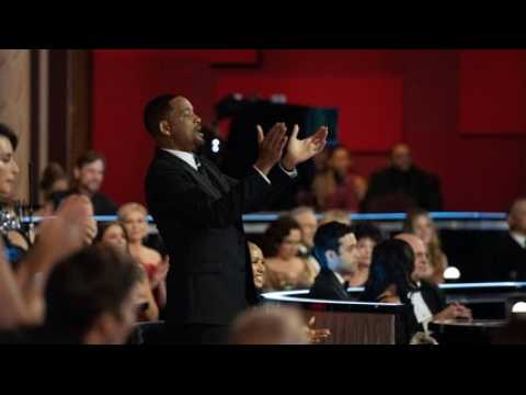 VIDEO : Gifle de Will Smith : des blagues supprimes durant les Oscars ?