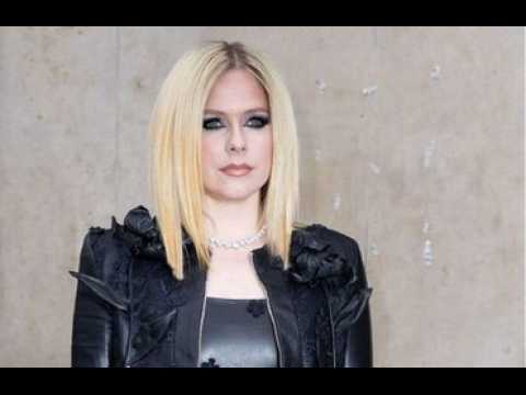 VIDEO : Avril Lavigne : Tyga attaqu verbalement durant un concert de son ex Mod Sun