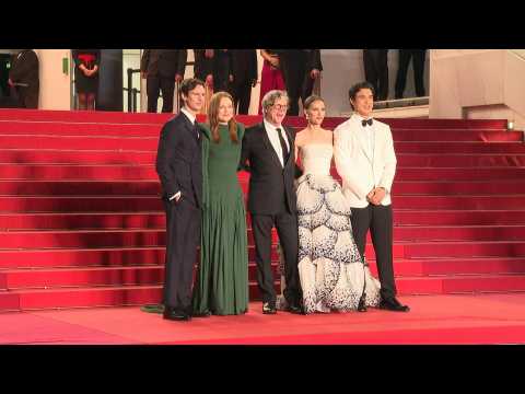 Natalie Portman and Julianne Moore walk the Cannes red carpet for "May December"