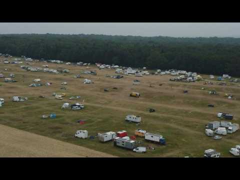 Teknival in central France emptying of its last festival-goers