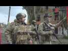 Images qui montreraient le chef de la région de Donetsk en visite à Bakhmout