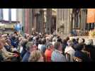 installation archevêque de Lille : les fidèles chantent les gens du Nord