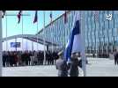 Le drapeau finlandais hissé au siège de l'Otan