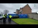 Des policiers devant la maison de l'ancienne dirigeante écossaise, Nicola Sturgeon