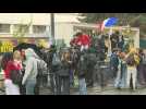 Pensions: students block the entrance to a high school in Paris