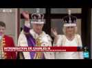 Charles III et la reine Camilla saluent la foule depuis le balcon du palais de Buckingham