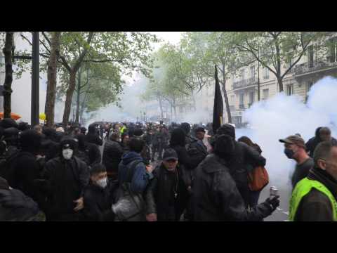 May Day: clashes break out at Paris protest