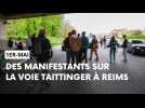 Les manifestants bloquent la voie Taittinger sous le pont De-Gaulle