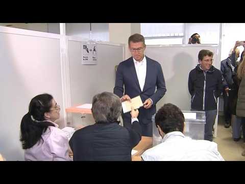 President of Spanish popular party Alberto Nuñez Feijoó votes in regional and local election