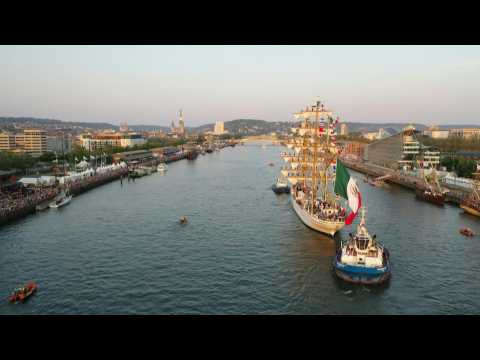 Mexican three-masted ship Cuauhtemoc arrives at 8th Armada of Rouen
