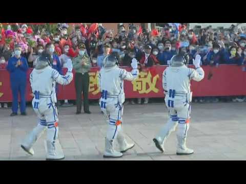 Chinese astronauts bid farewell ahead of Shenzhou-16 spacecraft launch