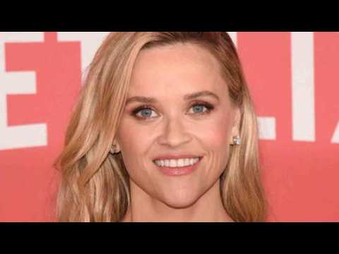VIDEO : Reese Witherspoon : aprs sa sparation, l?actrice passe du temps  Paris