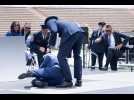 VIDÉO. États-Unis : Joe Biden chute sur scène lors d'une cérémonie militaire