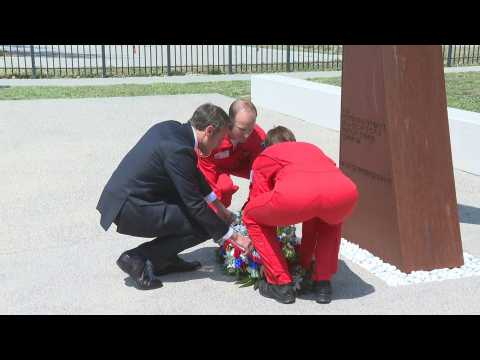 Wildfires: Macron pays tribute to the dead of civil protection