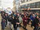 VIDÉO. Lancer de PQ, chants, danses... Au Mans, manifestation animée contre la réforme des retraites