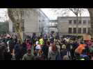 Des manifestants réunis devant le commissariat de Lorient