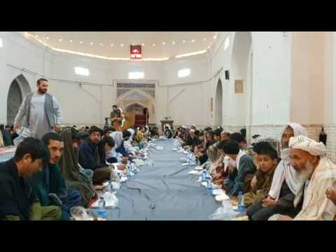 Afghan worshippers gather for iftar on first day of Ramadan