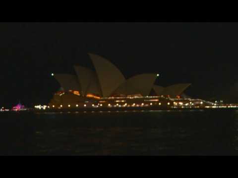 Sydney Opera House goes dark for Earth Hour