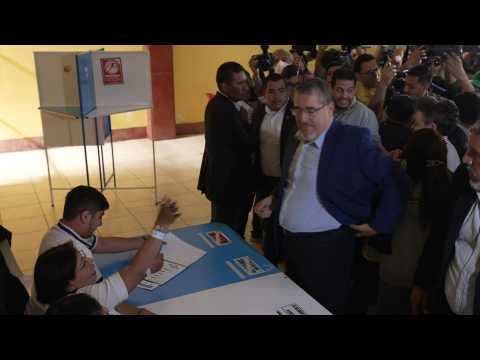 Candidate Bernardo Arevalo cast his vote in presidential runoff