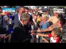 VIDÉO. A La Baule, Nicolas Sarkozy s'offre un bain de foule avant les dédicaces