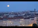 VIDÉO. Une « super Lune bleue » a illuminé le ciel pour la dernière fois avant 2037