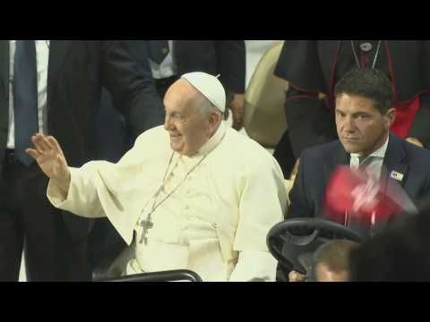 Pope Francis arrives for final mass of Mongolia trip