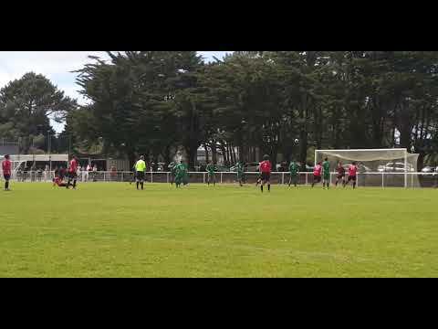 Foot Amateutr : but sur coup franc de  Yoann Evenno lors de son jubilé