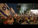 Anti govt Israelis demonstrate in Tel Aviv