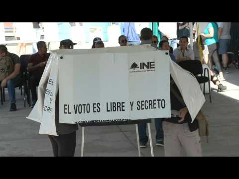 Mexicans cast their vote on general election