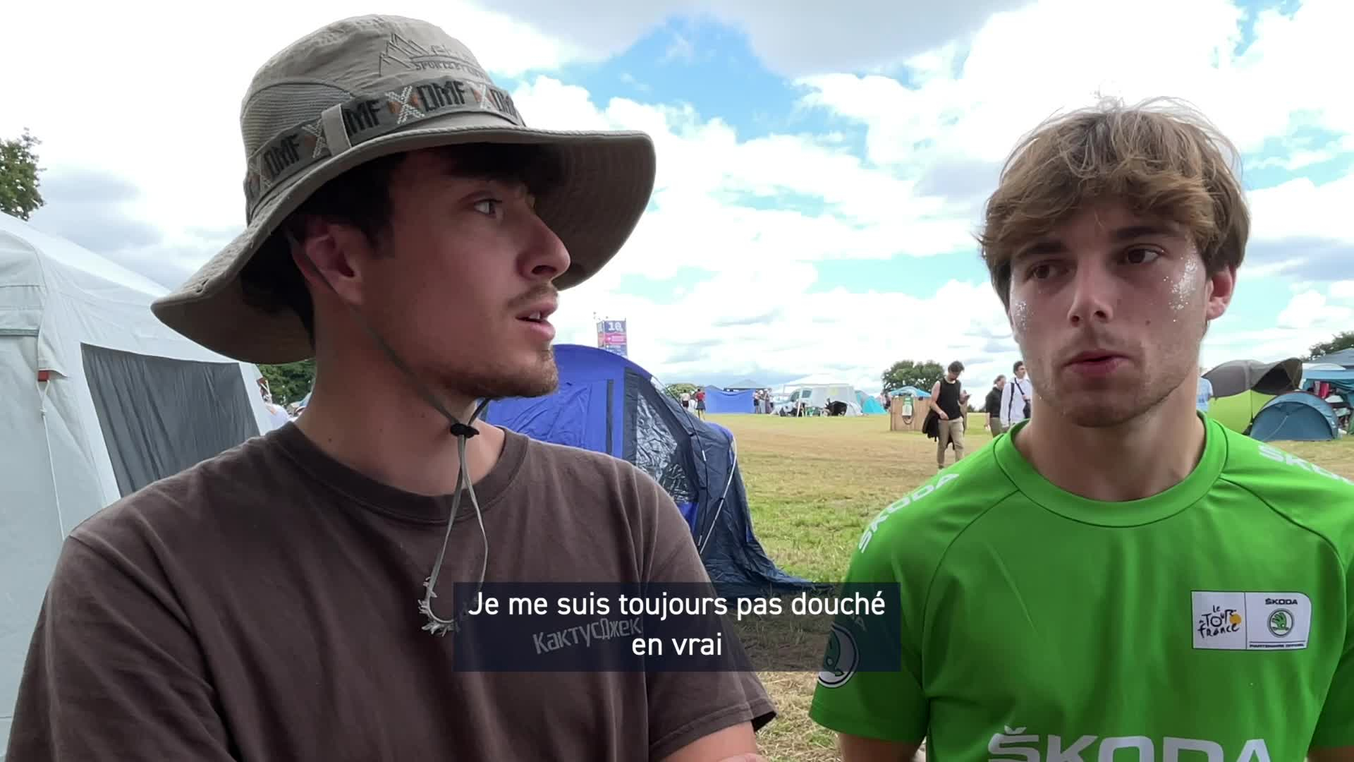 « Je me brosse les dents avec du shampoing » : aux Vieilles Charrues, dur de rester propre... [Vidéo]