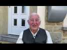 Gérard Lebrun, 92 ans et patron de l'ancien café des sports de Saint-Léger, prête son café pour un film