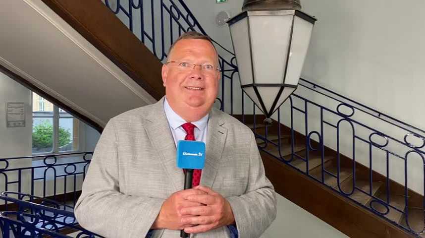 Vidéos : Législatives 2024 : Jean-Luc Warsmann réagit à sa réélection ...