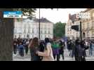 VIDÉO. Législatives : du gaz lacrymogène place du Bouffay pour repousser les manifestants