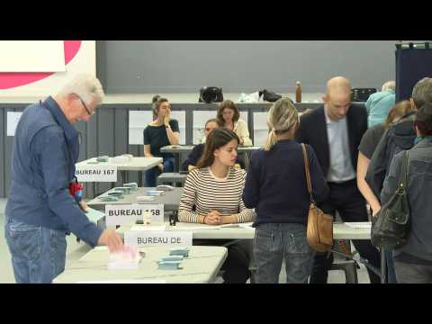 Elections : French voters in Toulouse