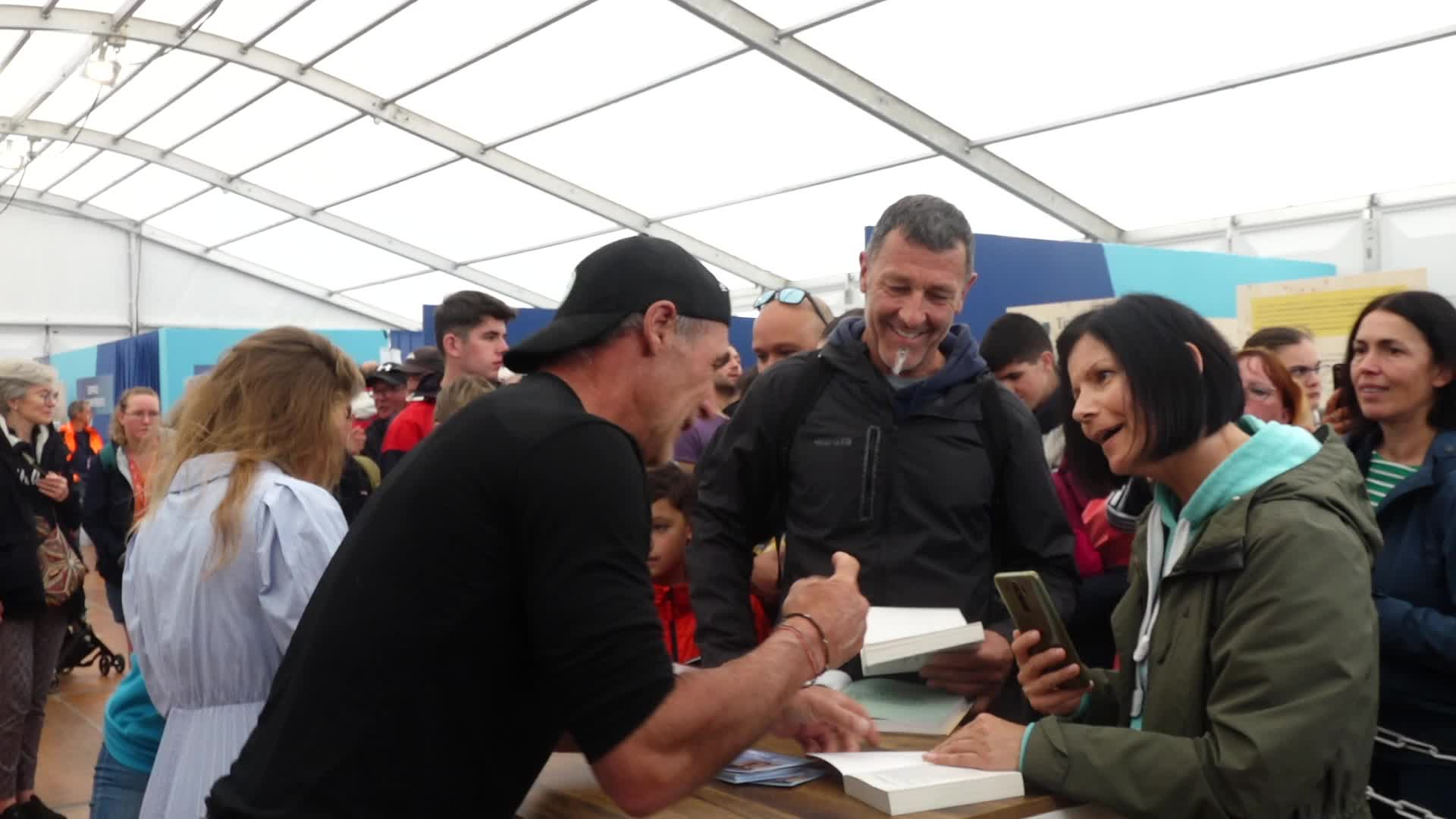 Mike Horn : à Brest 2024, une escale qui ravit ses fans [Vidéo]