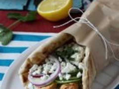 Gyros au saumon, le sandwich grec au poisson parfait pour l'été!