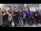 Manifestation féministe à Paris avant le début du procès Depardieu