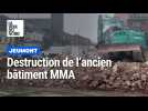 L'ancien bâtiment MMA en cours de destruction à Jeumont