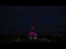 La Tour Eiffel illuminée en rose pour la campagne 