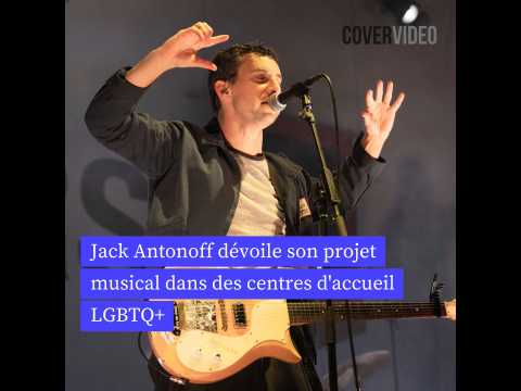 VIDEO : Jack Antonoff dvoile son projet musical dans des centres d'hbergement LGBTQ+